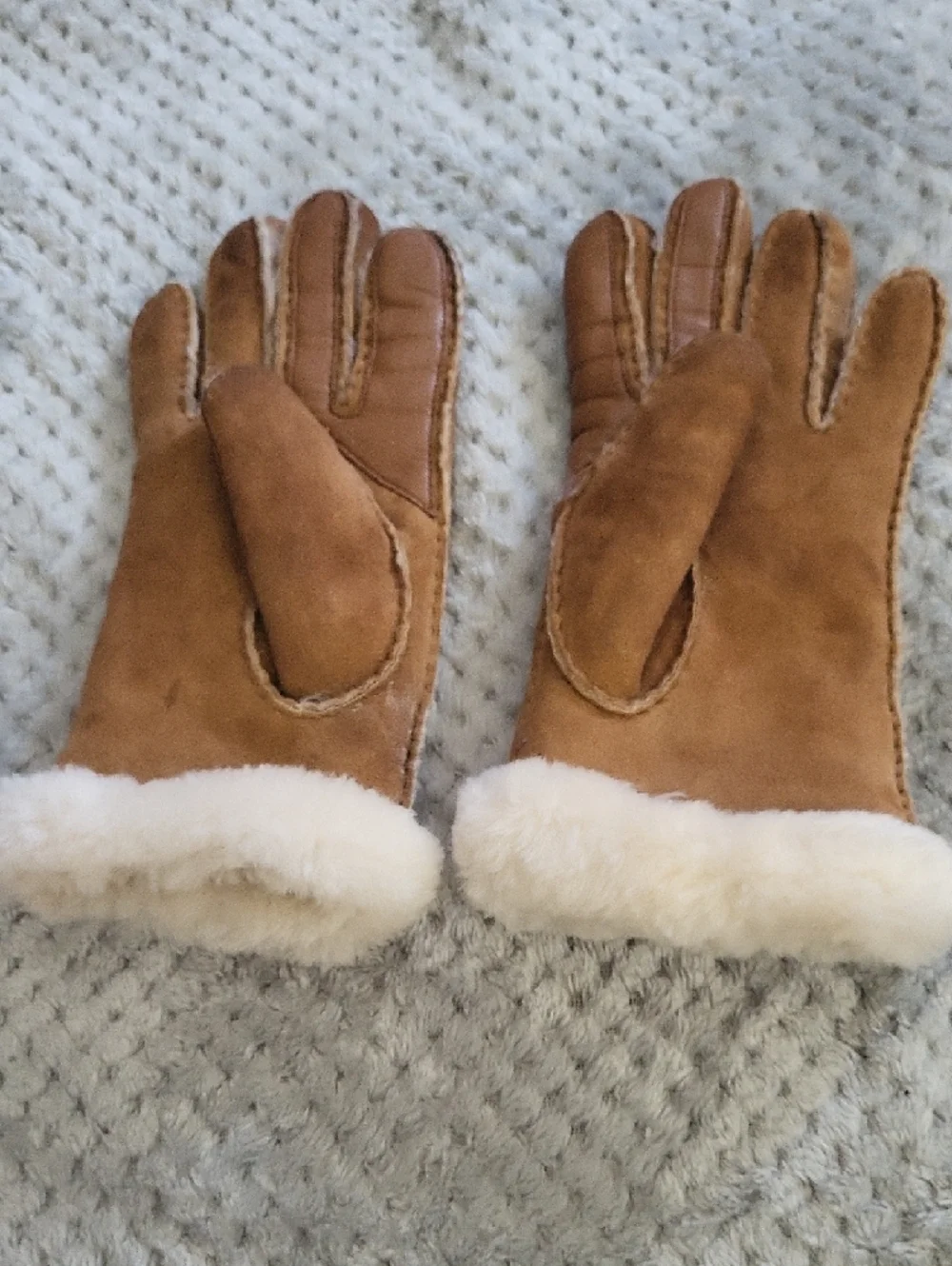 UGG Chestnut‎ Suede Shearling-Lined Gloves Size Large